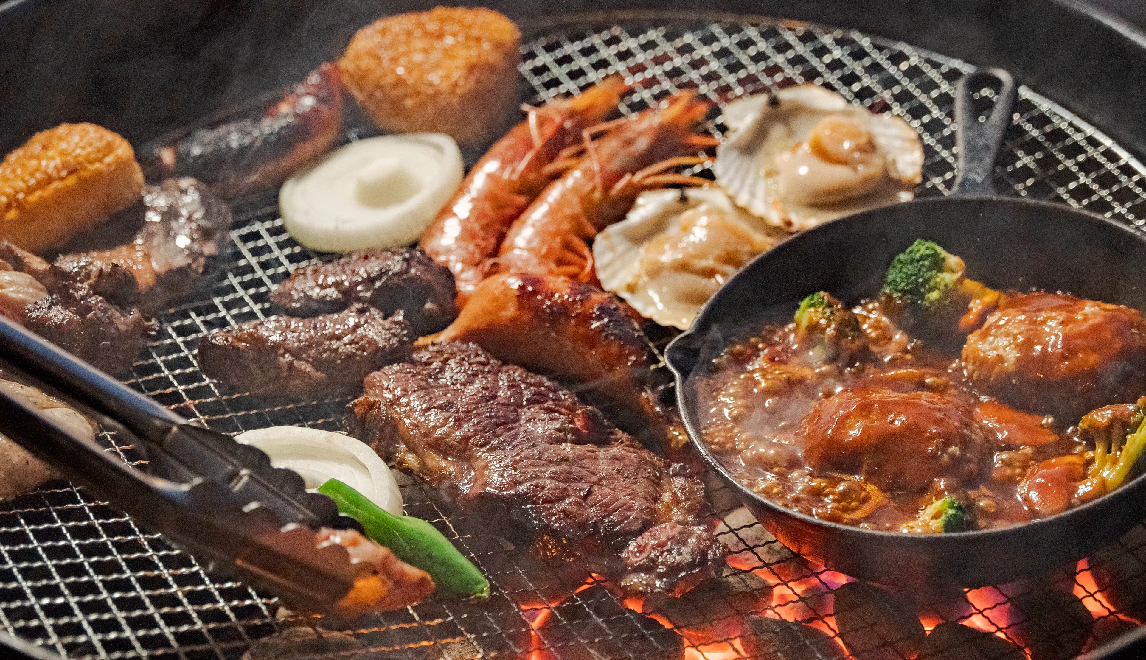 海辺で楽しむグランピングバーべキュー